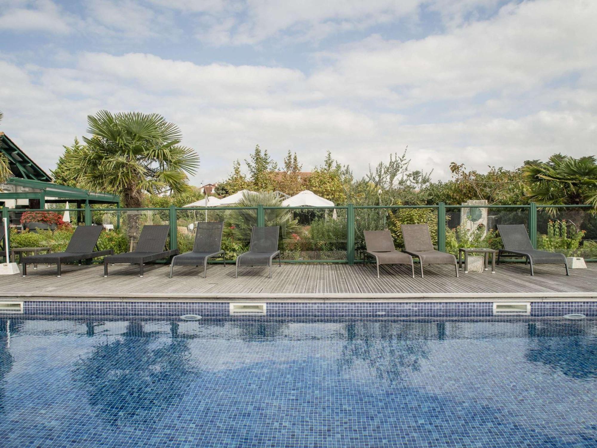 Donibane Hotel 3*